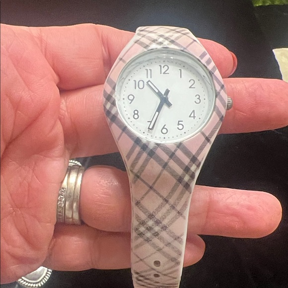 Bundle of 4 Vintage Watches with Bonus Bracelet - Picture 3 of 11